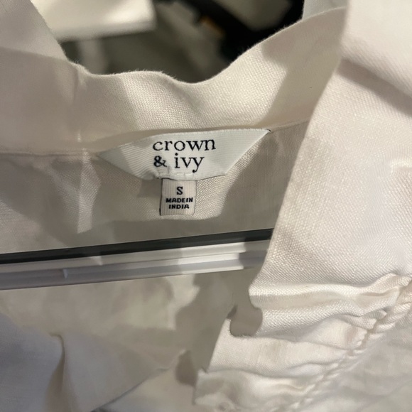 crown & ivy Tops - crown & ivy White Ruffled Collar Blouse